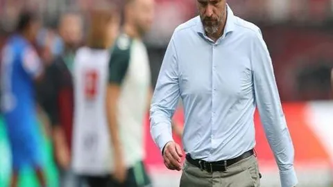 “2025年斯诺克世界大奖赛即将拉开帷幕，中国选手阵容强大，九位选手同场竞技”